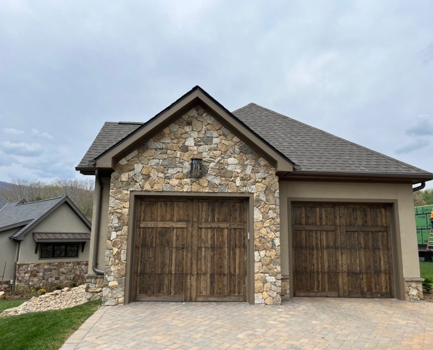 stone siding, natural stone siding, doggett mountain stone
